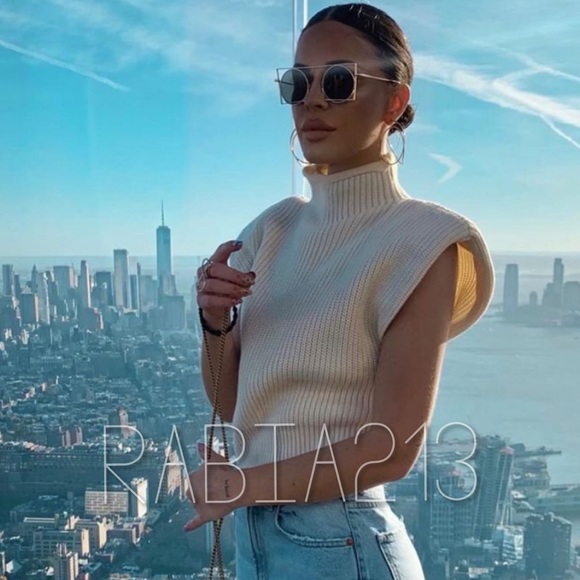 LAST 1!🔥BLOGGERS FAV🔥ZARA SHOULDER PAD KNIT TOP - Picture 12 of 16